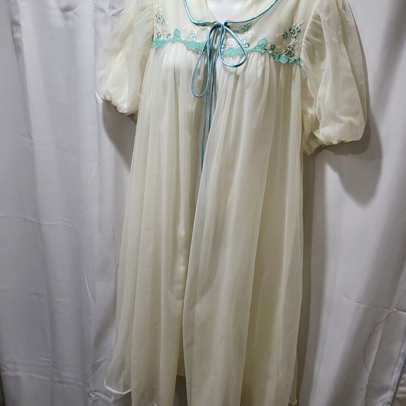 Vintage White Sheer Double Chiffon Peignoir Robe Gotham Gold Stripe Embr  S - Picture 2 of 11